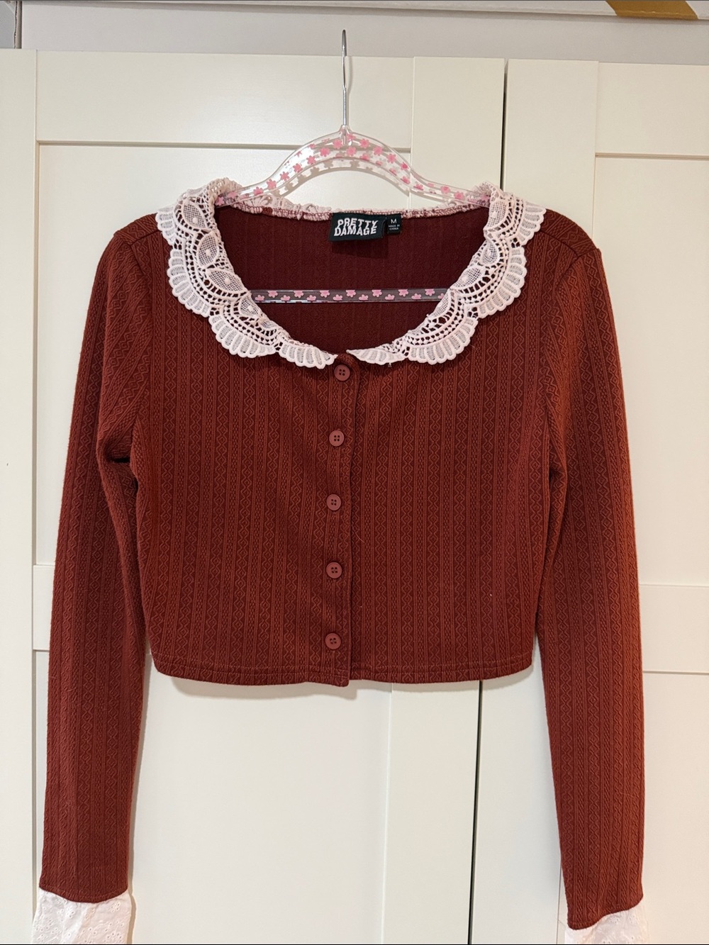Pretty Damage Lace Collar Cropped Cardigan in Rust
